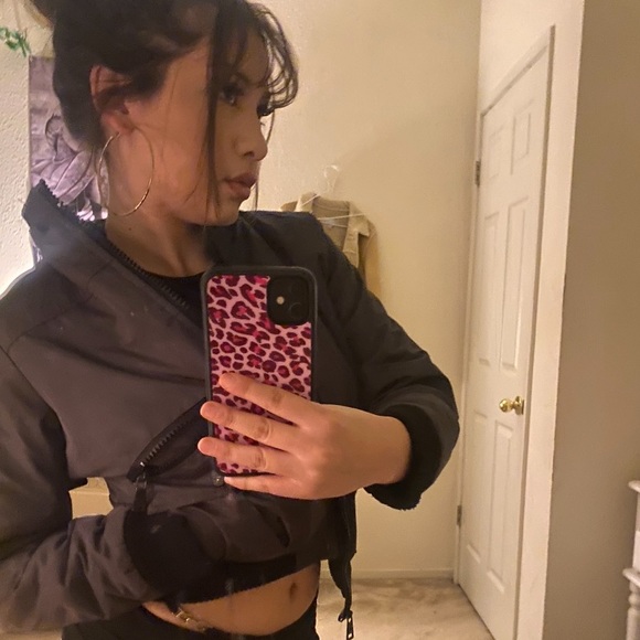 Meet your Posher, Jessenia - Picture 2 of 7